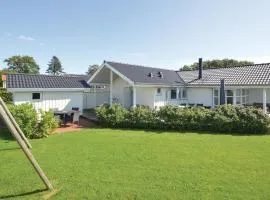 Holiday Home Hoelgårdvej