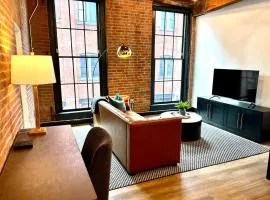 Brick & Bed Riverfront Lofts, T 306