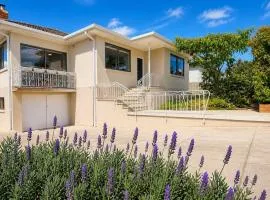 Premium 3BR Mt View Sleeps 8 15 min Canberra