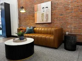 Brick & Bed Riverfront Lofts, T 307