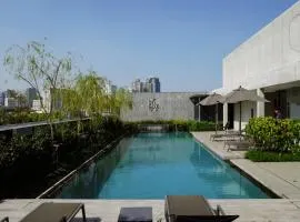 Walton Suites Sukhumvit