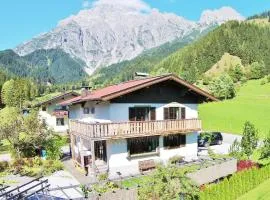 Chalet near Skilift & Bikepark in Leogang