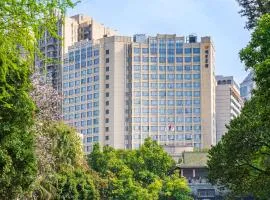 Yuexiu Hotel Guangzhou, Curio Collection by Hilton - Free Shuttle Bus to Canton Fair Complex During Canton Fair Period and Oversea Buyers Registration Services