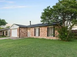 Stylish 3 Bed 2 Bath Home with Fenced Yard