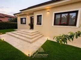 Glamour Residence Oradea - Modern Suite with Parking