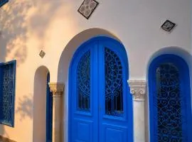Dar El Nour - Authentic Tunisian Home Steps from the Sea