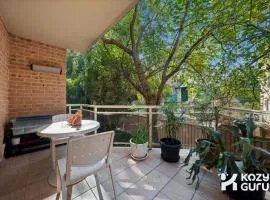 KozyGuru | Bexley | Urban Escape with Leafy Charm