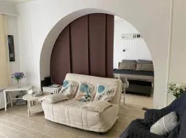 Charming Studio in Charleroi City Center, 75 m² with Terrace