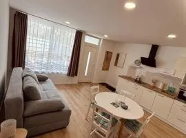 Theodora Apartman