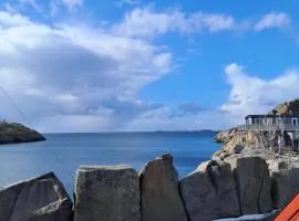 Henningsvær Harbour Retreat