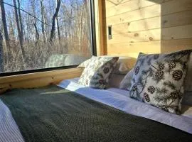 Pine: Serene Tiny House Nestled in the Woods in Quakertown for a Romantic Glamping Getaway in Pennsylvania