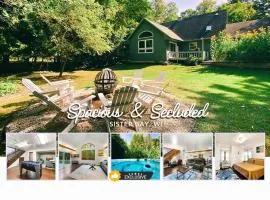 Serene Cabin with Beautiful Outdoor Space in Sister Bay, Wisconsin