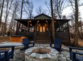 Scenic Bluffside Tiny Home Retreat with Kid-Friendly Loft near South Cumberland in Monteagle, Tennessee