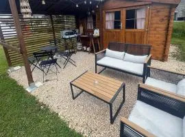 Cabane Feuille - Glamping on a vineyard - Wooden Cabin