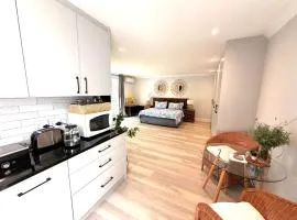 The Oak Suite