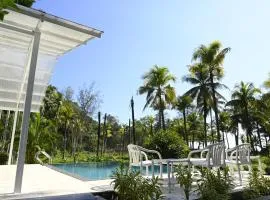 Directors Bungalow by The Cove