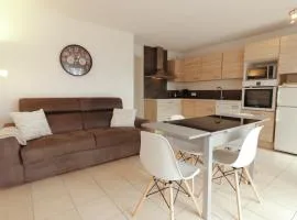 Comelya, climatisation, terrasse, piscine, tennis