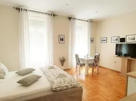 Lavender - City Room with free parking