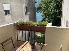 Apartman Andrea, hotel v mestu Risan