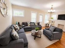 Beautiful home locate close to SU