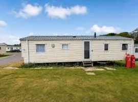 Homely Caravan At Kessingland Beach Holiday Park, Suffolk Ref 90040Bc
