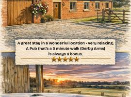 Bowland Breaks- The Shippon Luxury Holiday Let, Luxury Barn Escape with Optional Hot Tub, Log Burner,Comfy Beds, and Views, hotel a Longridge