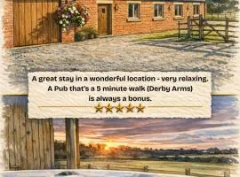 Bowland Breaks-A Luxury Barn Conversion with Optional Hot Tub, Log burner and countryside views