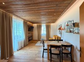 Alpine Studio with Indoor Pool & Spa included - 10 min from Hallstatt, hotel u Gosauu