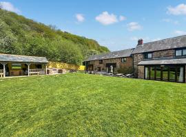 Duvale Barn, hotel a Bampton