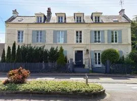 Authentique Relais de Poste 1880 rénové, jardin, centre-ville