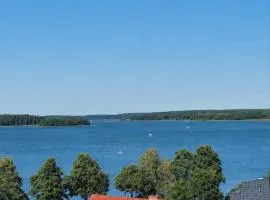 Artystyczny Picasso apartament z widokiem na jezioro i tarasem