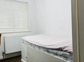 Budget Stay In Luton 01 R