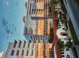Four Seasons Hotel at The Surf Club
