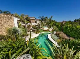 Flora Jungle Retreat by Perle di Puglia