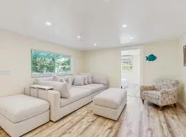 Lovely dog-friendly home near the ocean with hot tub & grill