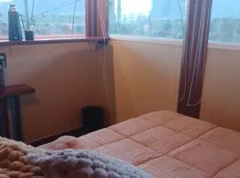 "Petit Box" Habitación Boutique de Diseñador con baño privado en Montaña- Experiencia espectacular container- Cocheras- Vistas a la Montaña - Terraza-Camino a las Termas de Cacheuta, Potrerillos, Uspallata, Alta Montaña, Chile