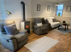 Centrally located 2 bedroom house with garden