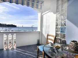 Cozy nest with stunning sea views from the terrace