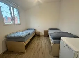 Monteuren Zimmer Bett Vermietung