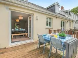 3 Bed in Tenby oc-93359