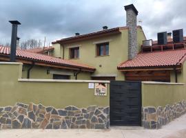 Casa Rural Del Valle Estrecho, viešbutis mieste Triollo