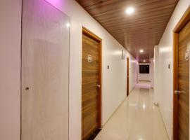 Hotel O D K Patil, hotel Khāpri városában