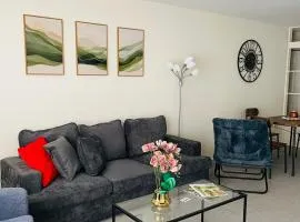 Large 2BR2BA Apartment Ideal for Long Stays