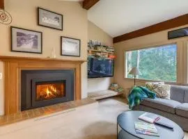 Alpine Condo - Ski In-Out Spacious Condo with Cozy Fireplace