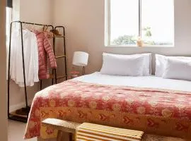 THE BIG - Luxury Backpackers