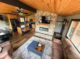 Paddler's Paradise Cabin with Direct Trail Access!