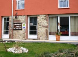 Chambres d'Hotes Les Hirondelles, bed and breakfast en Gaubiving