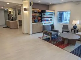 Greenville Pelham Inn by IHG