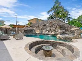 San Pedro 5BR - Coastal Retreat by Colby & Conrad