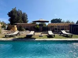 Casa-jardín Luz de Botellas -piscina-jacuzzi-sauna